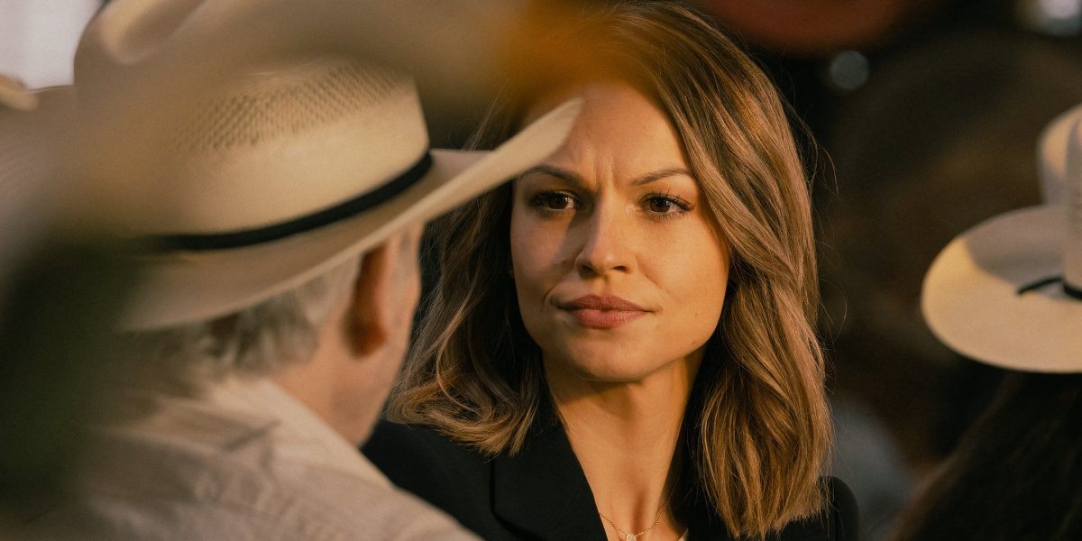 La escena de la serpiente del episodio 3 de Landman y lo que significa para el arco de Rebecca abordado por una estrella