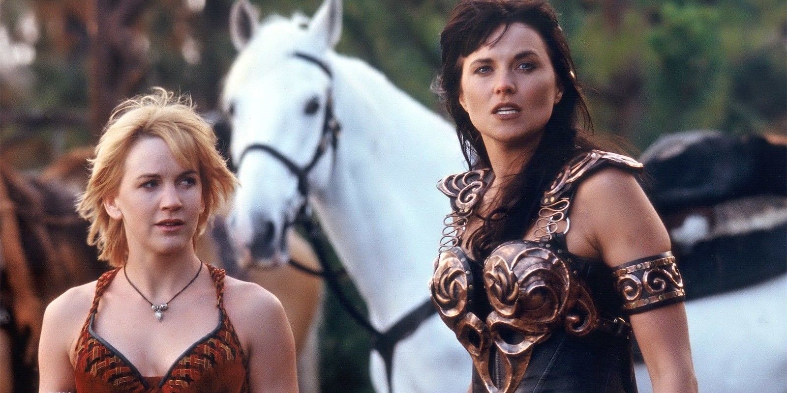 “No te cagas con los fans”: Lucy Lawless de Xena reflexiona sobre el episodio de SNL burlándose de la base de fans de la Princesa Guerrera