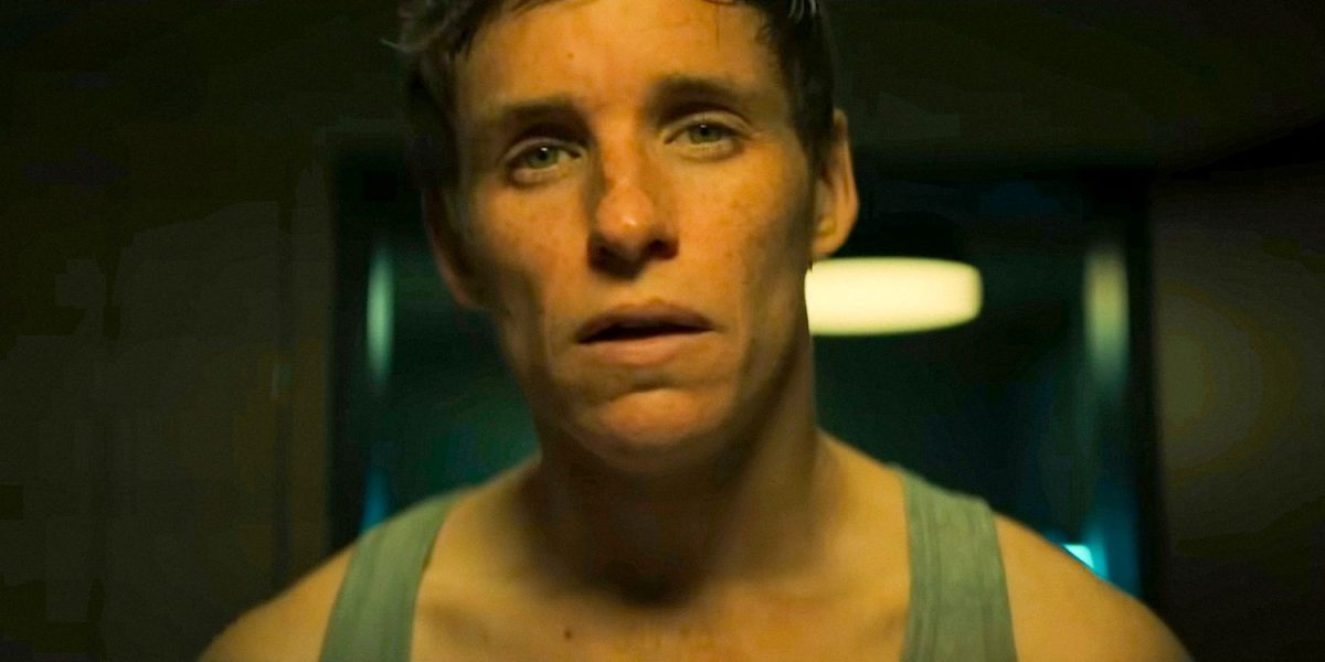 Dado que James Bond todavía no tiene un programa de televisión después de 71 años, la nueva versión de Eddie Redmayne con 85% RT de la clásica película de asesinos de 1973 es un gran reemplazo
