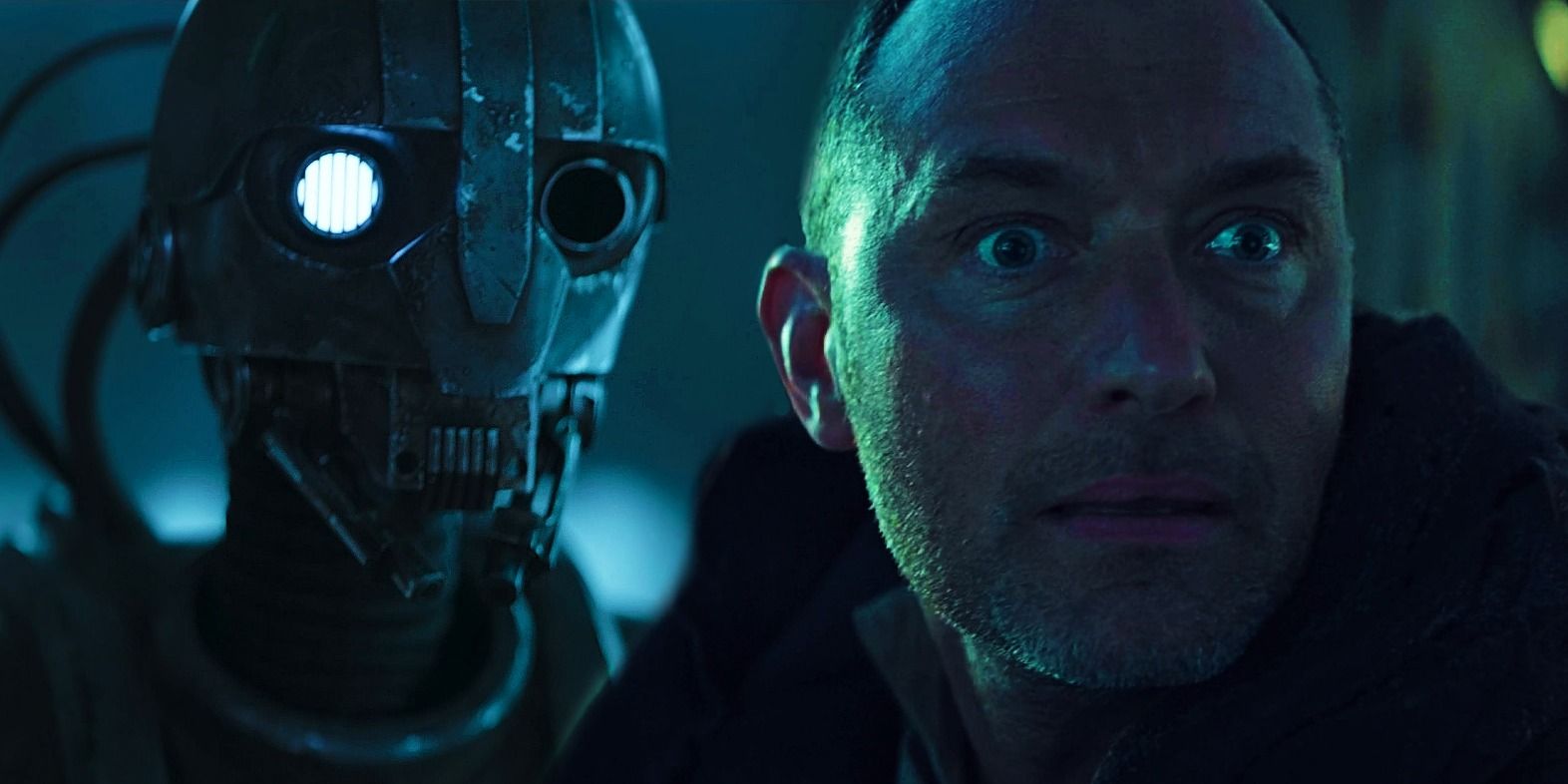 Realmente no es un Jedi: Star Wars acaba de dar una pista importante sobre el personaje de la tripulación esqueleto de Jude Law