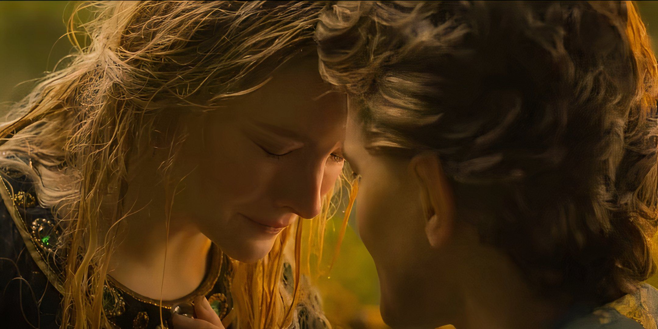 El beso de la temporada 2 de Rings Of Power de Galadriel y Elrond aclarado por la estrella y los showrunners de El señor de los anillos