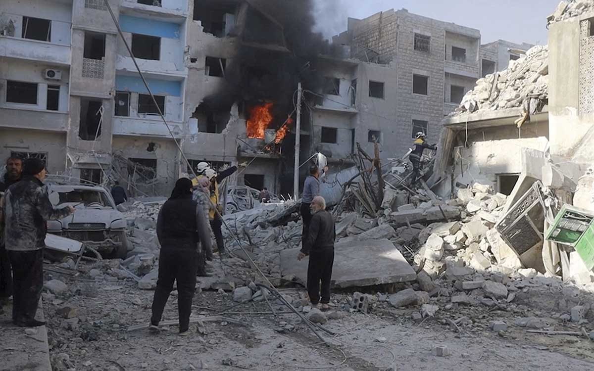 Siria anuncia la muerte de 'decenas' de 'terroristas' en nuevos bombardeos junto con Rusia