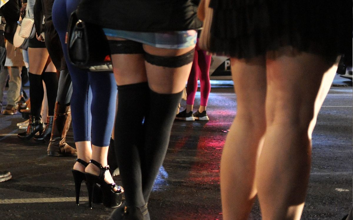 Trabajadoras sexuales en Bélgica tendrán contratos laborales, vacaciones y jubilación