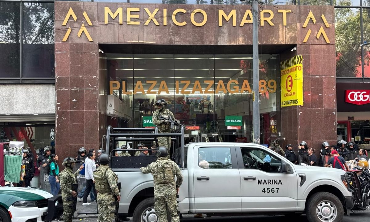 Videos y fotos | Realizan operativo en Plaza Izazaga 89; 'se aplicará extinción de dominio': Ebrard