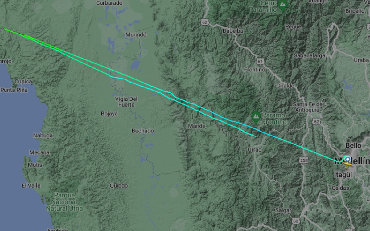 Avión con 10 personas desaparece en Colombia | Video