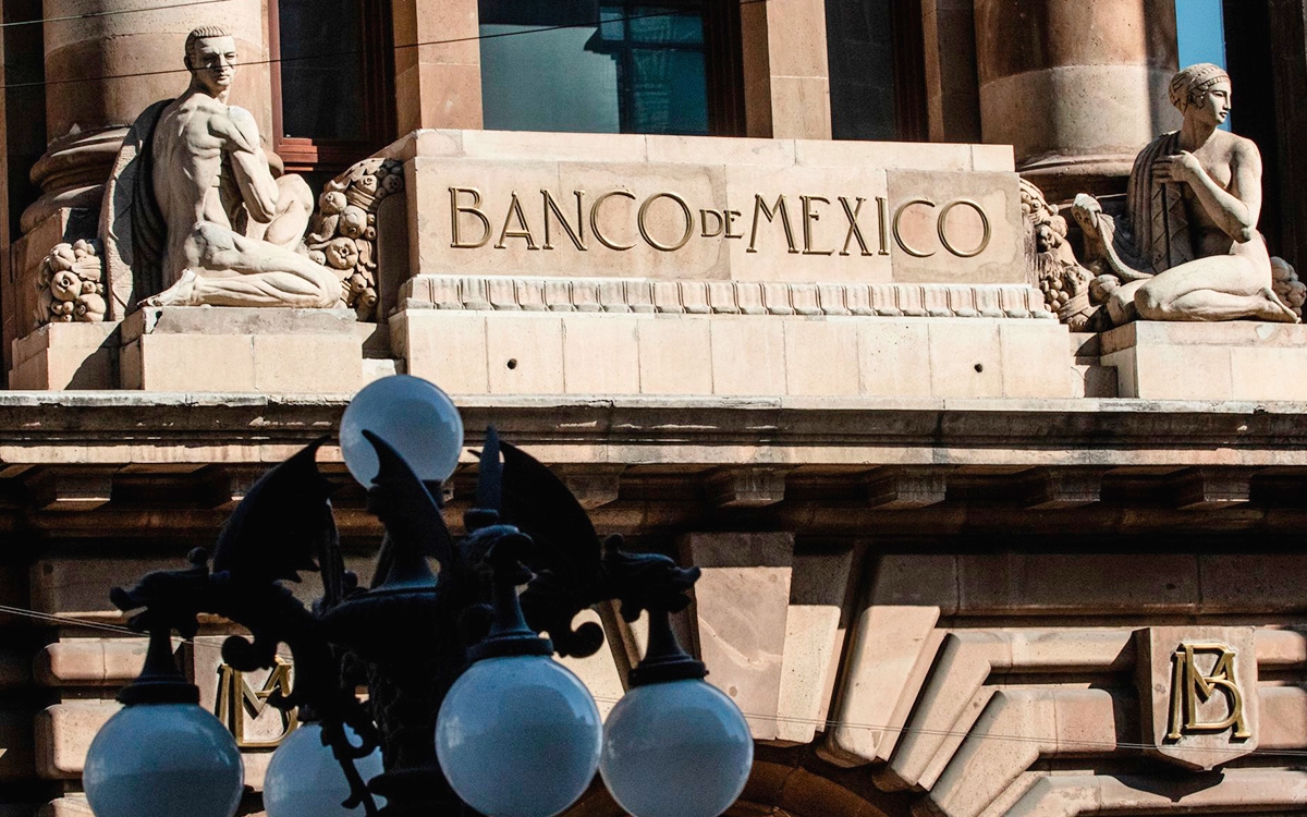 Banxico entrega al gobierno casi 18 mil mdp de remanente ejercicio 2024