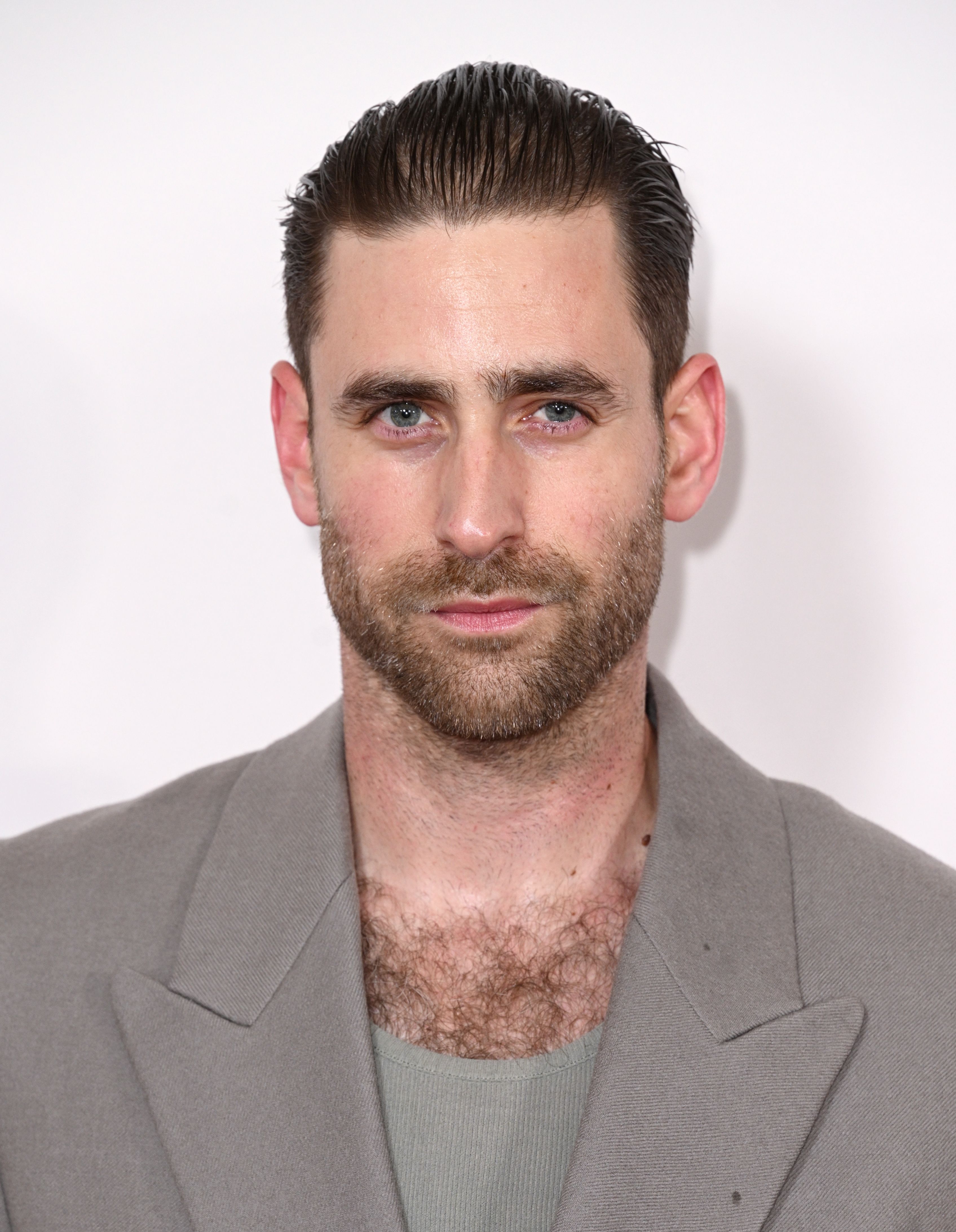 Tiro en la cabeza de Oliver Jackson-Cohen
