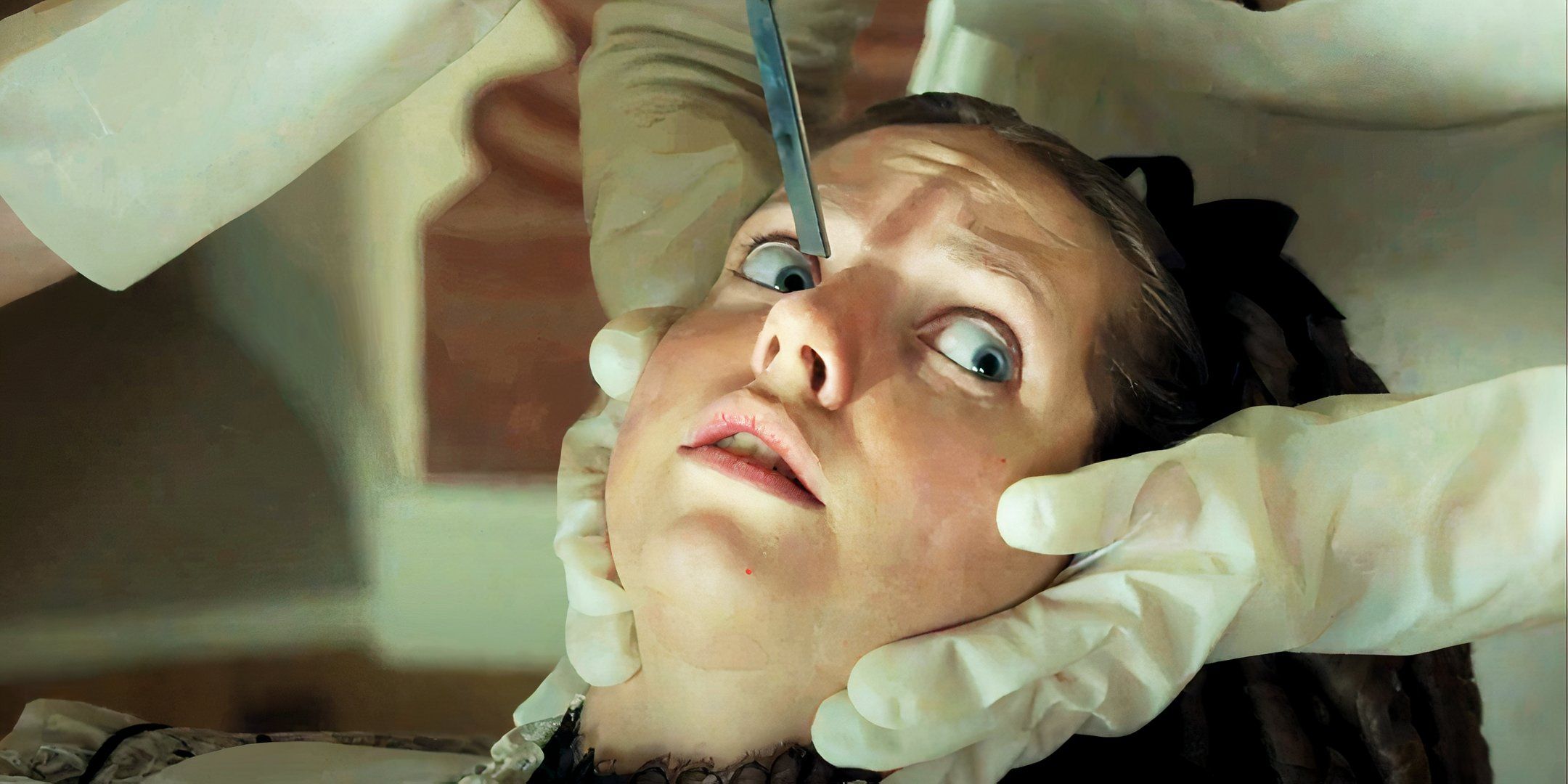 El tráiler feo Stepasster revela el giro del terror del cuerpo en Cenicienta con un puntaje de Rotten Tomatoes casi perfecto