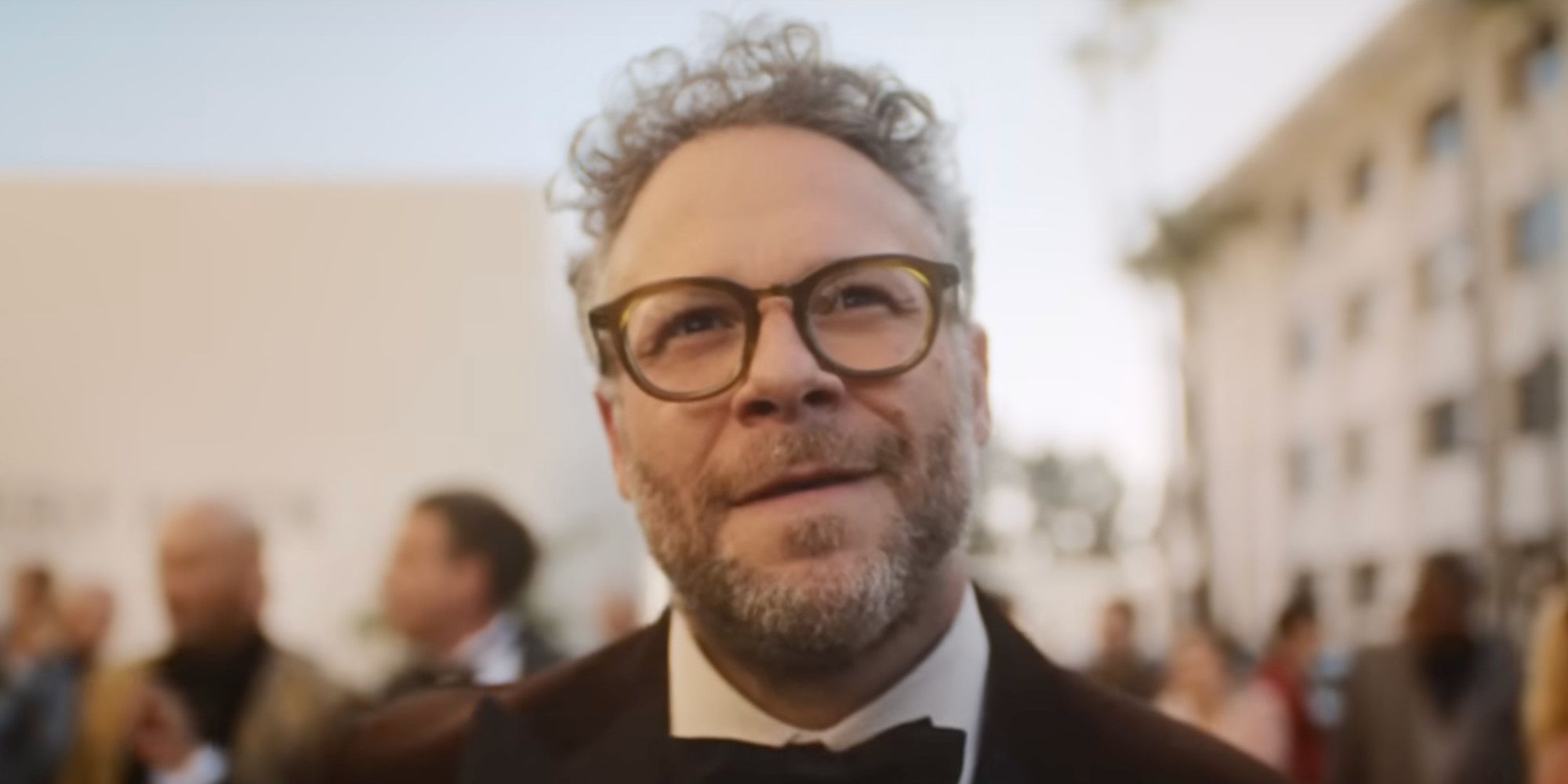 El trailer de estudio: un número irreal de celebridades grita a Seth Rogen en su nuevo programa de Apple TV+