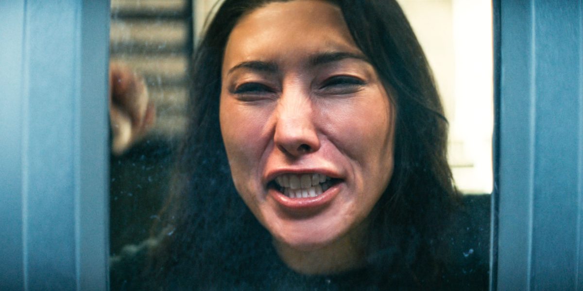 "Ella está viendo que esta desgarradora cosa sucede": Escena del pasillo del final de la temporada 2 de Severance desglosada por Gemma y Helly Stars