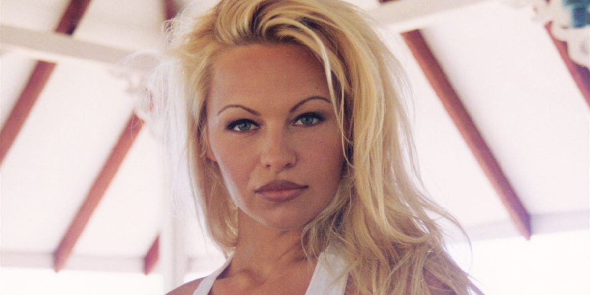 Pamela Anderson: patrimonio neto, edad, altura y todo lo que necesita saber sobre la actriz de Baywatch