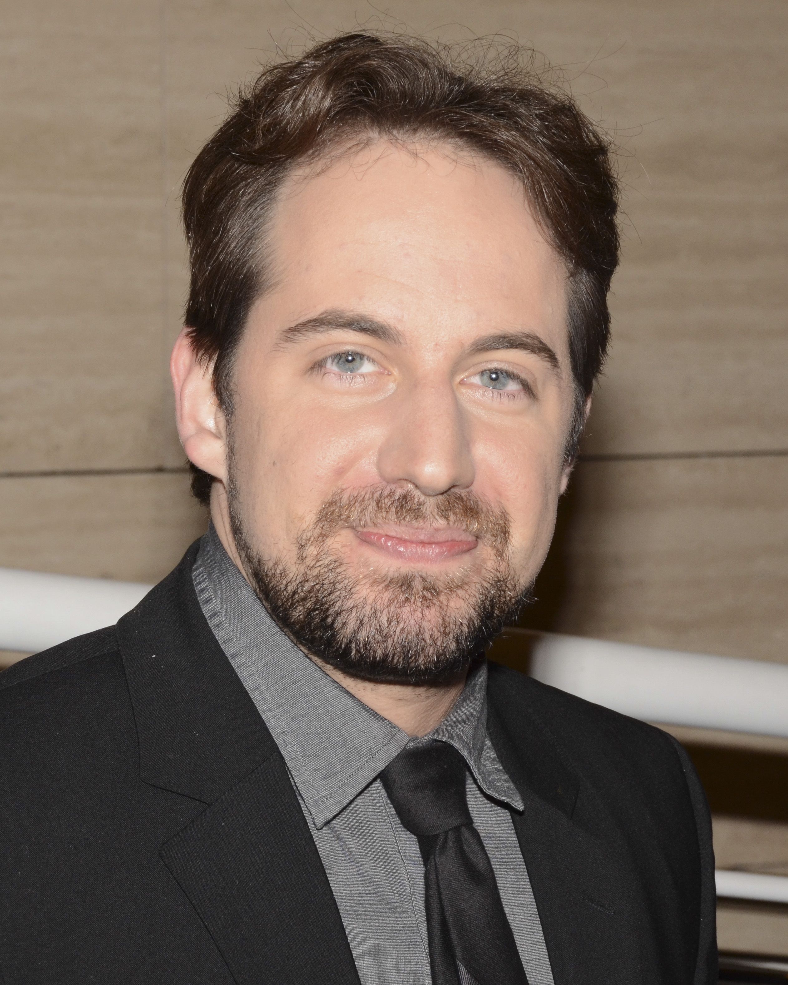 Tiro en la cabeza de Ray Chase en el estreno de Warner Home Movies '