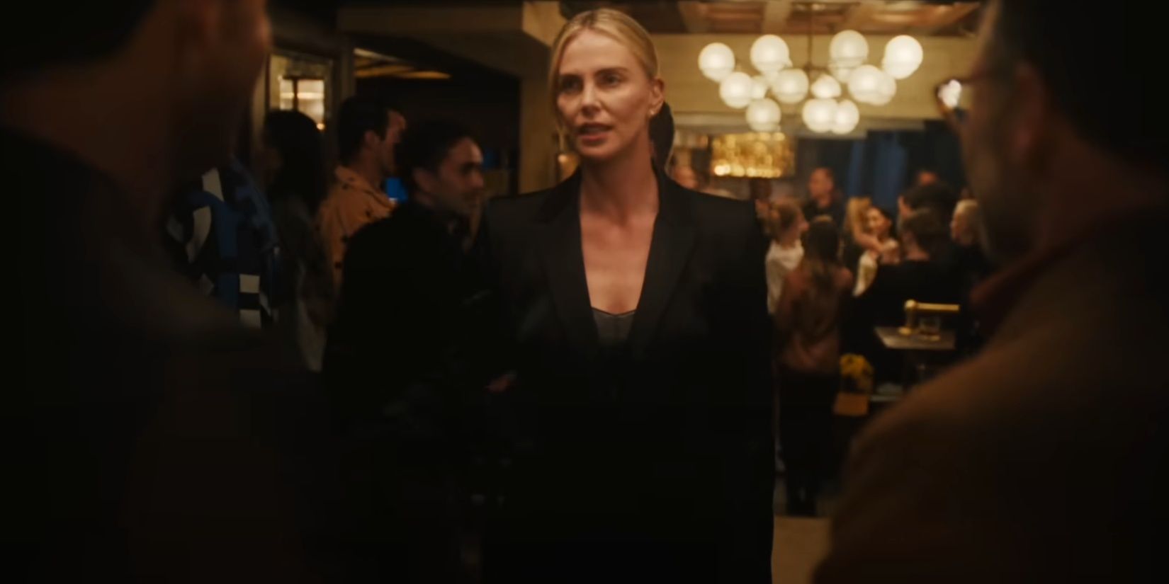 “Saca la mierda de aquí”: el papel de Charlize Theron en el nuevo programa de Seth Rogen es increíble, 3 años después de que me sorprendió con su último cameo de televisión
