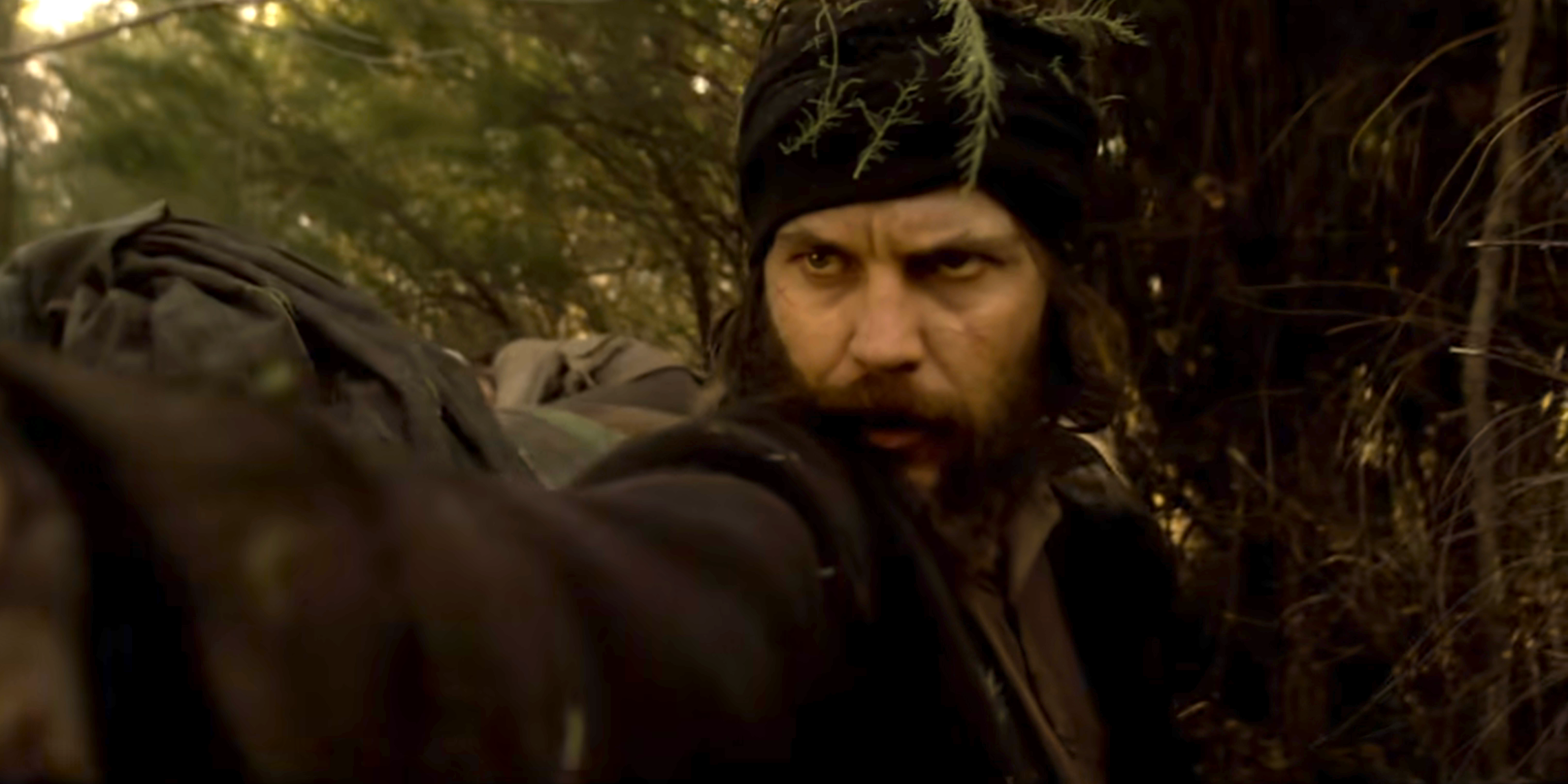 La estrella primitiva estadounidense revela que se rompió el pie después de un truco "desordenado" en el episodio 2