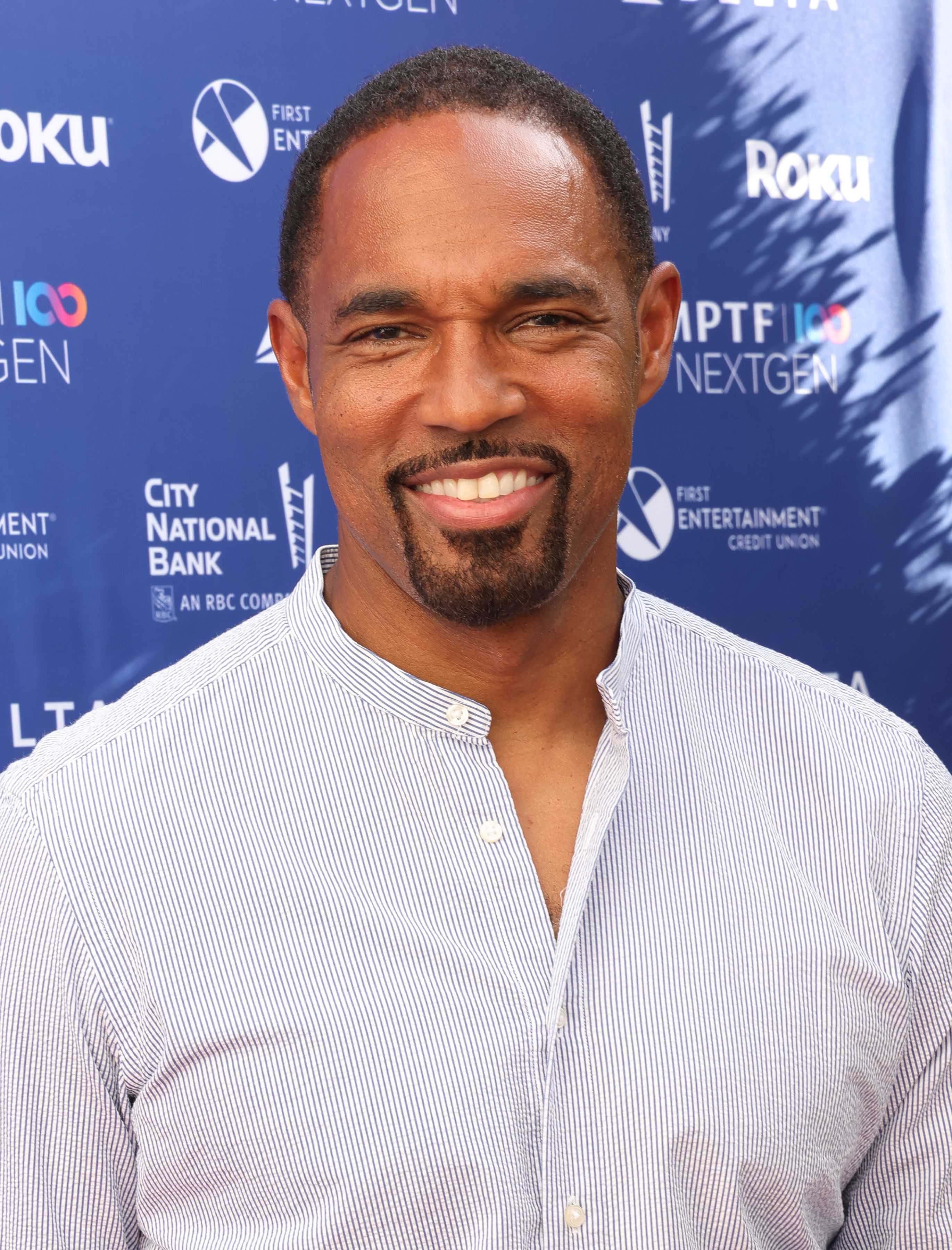 Tiro en la cabeza de Jason George