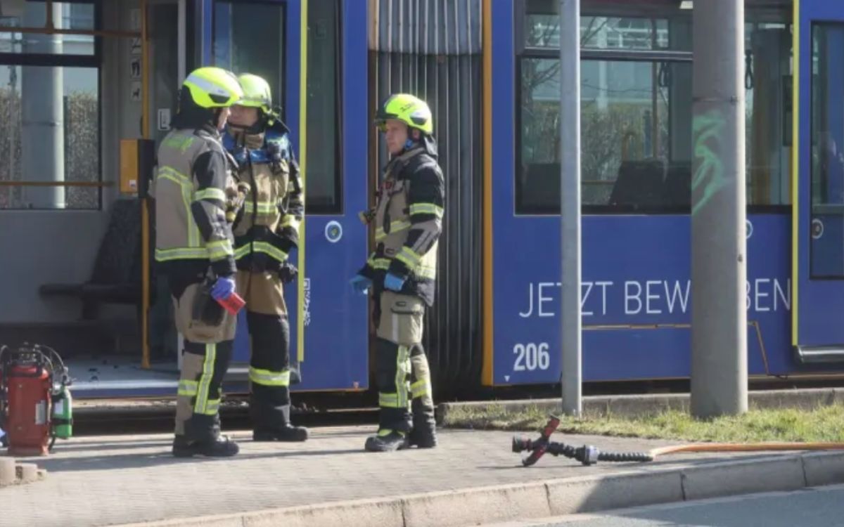 Sujeto prende fuego a su esposa a bordo de un tranvía