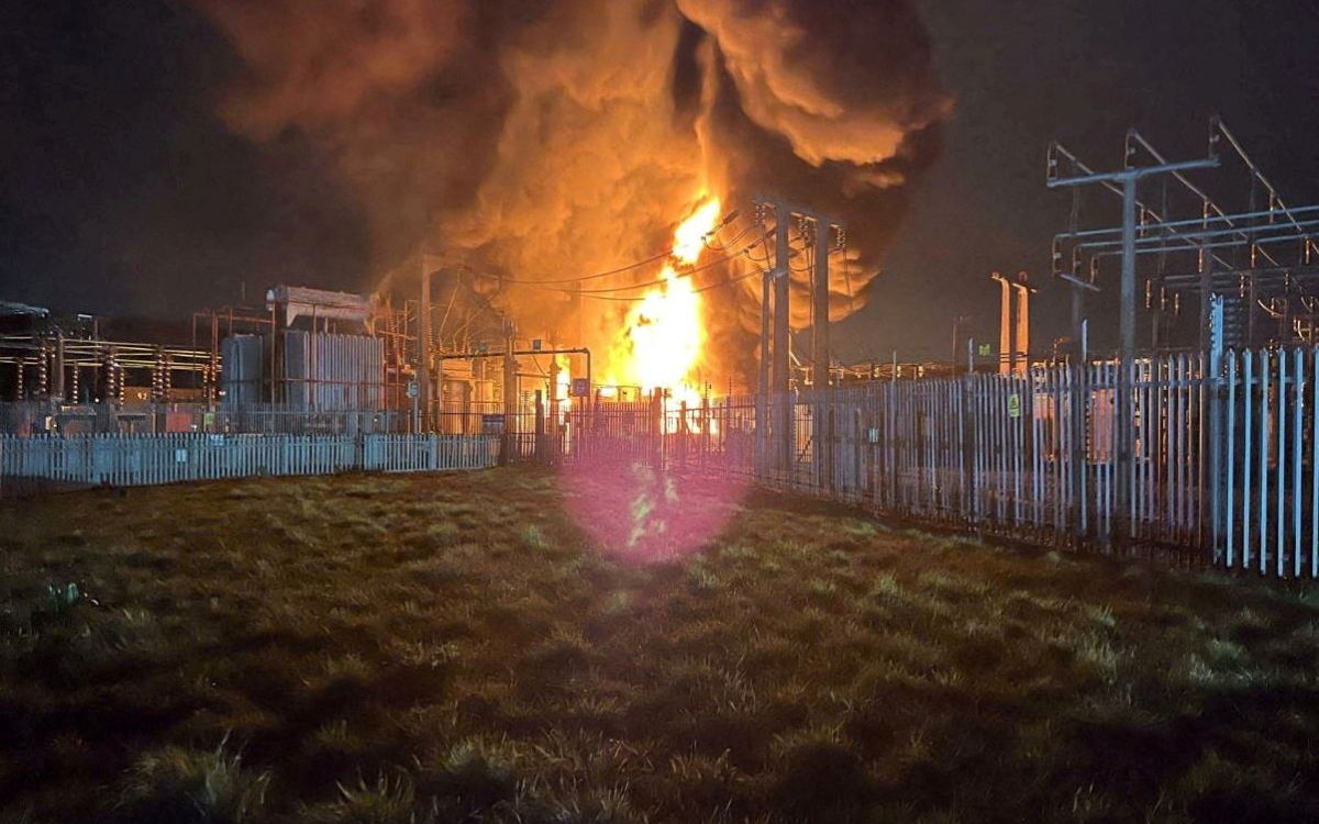 ¿Qué provocó el incendio del aeropuerto Heathrow? Policía antiterrorista investiga