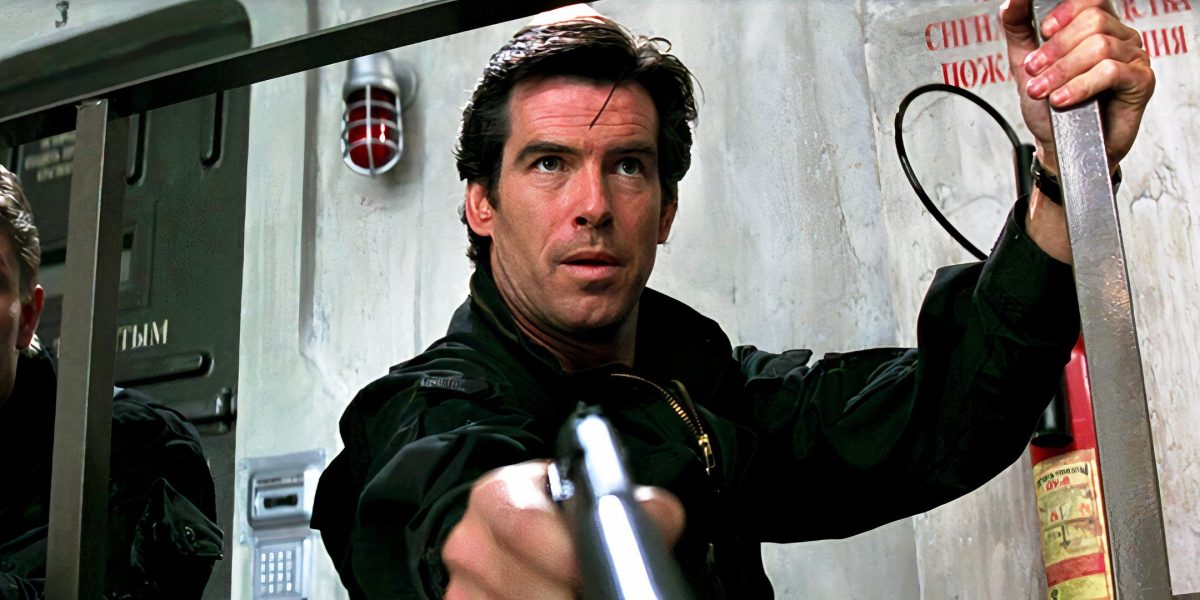 "Ni siquiera debería decirte esto": Pierce Brosnan recuerda cómo una lesión casi descarriló su primer día como James Bond en Goldeneye