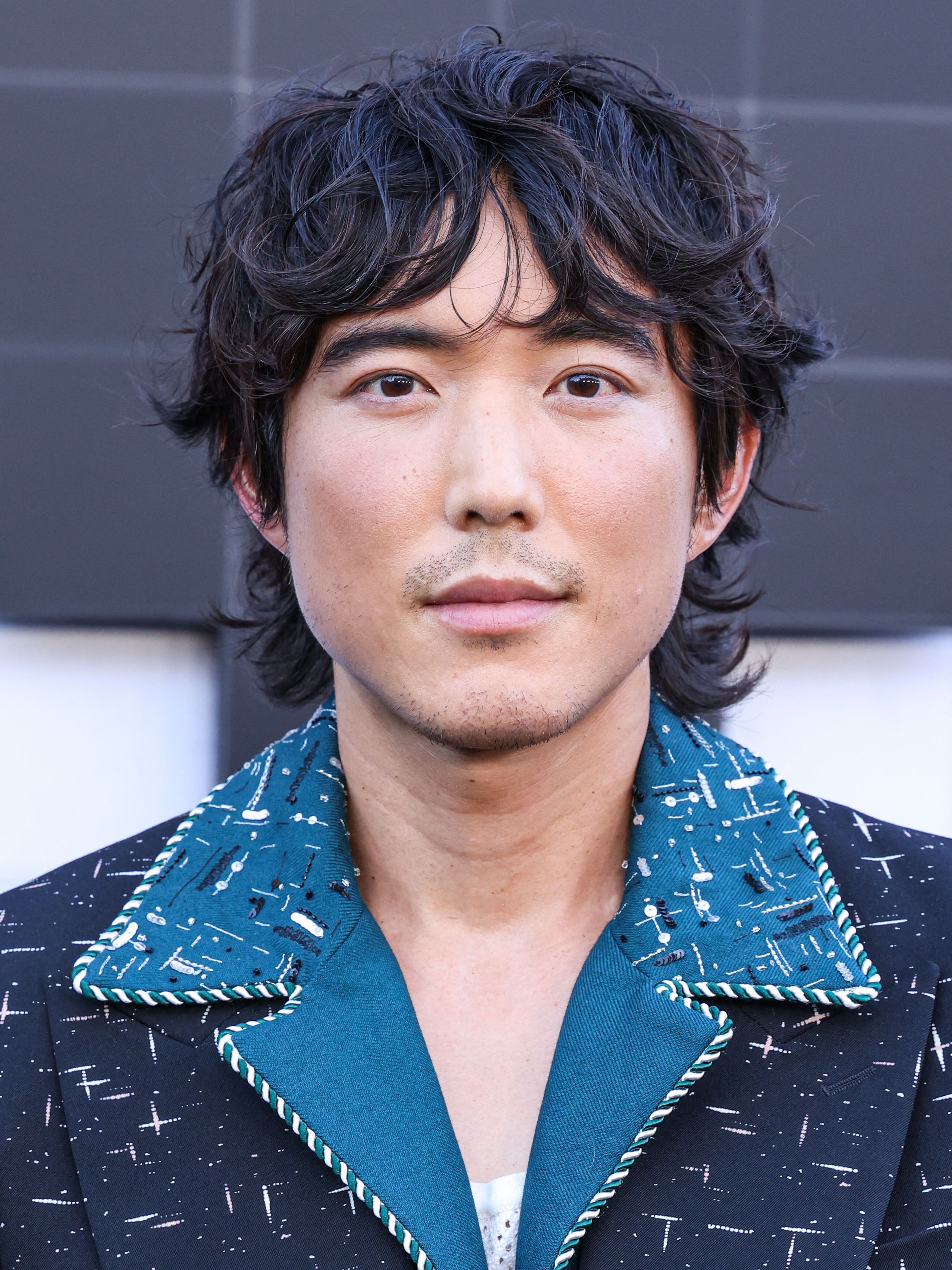 Tiro en la cabeza de Justin H. Min