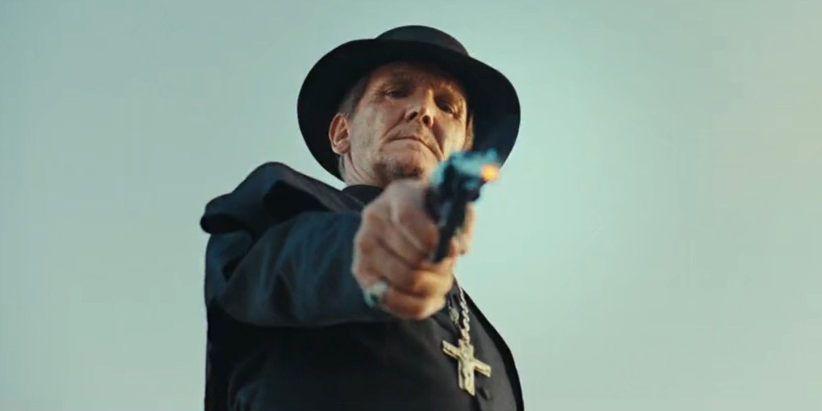 El padre Renaud se convirtió en lo que odiaba de Teonna Rainwater en 1923 Temporada 2