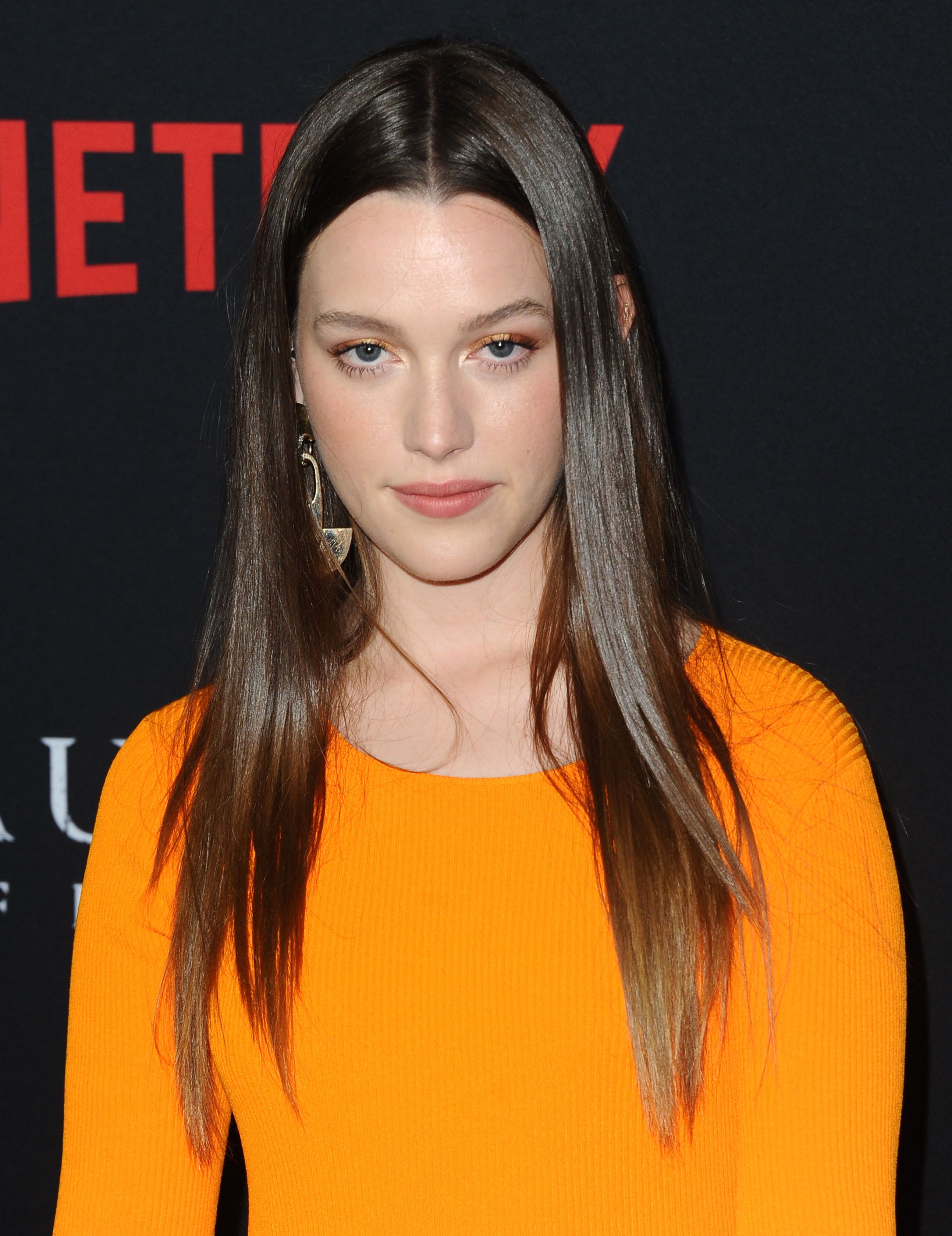 Tiro en la cabeza de Victoria Pedretti