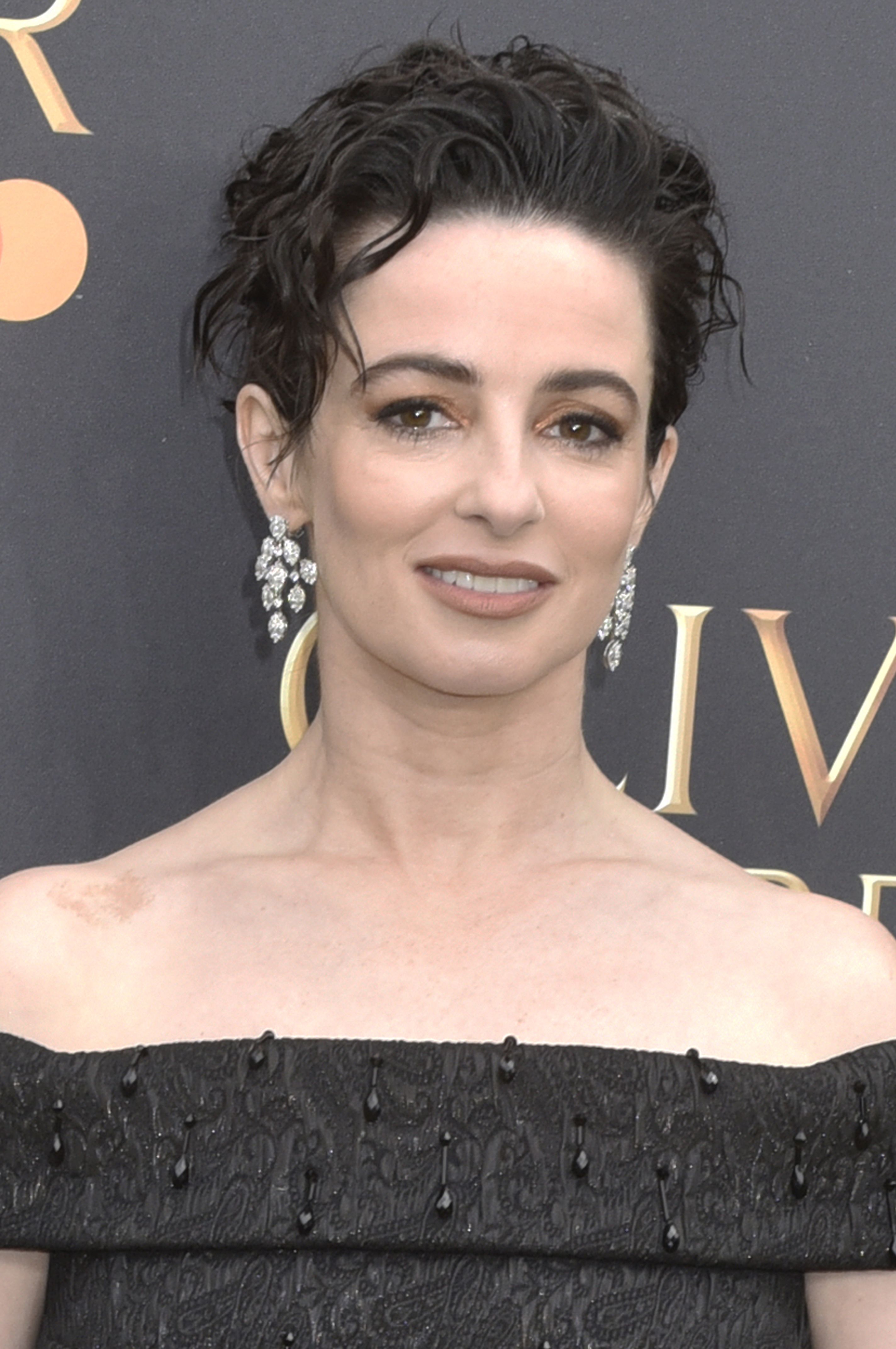 Tiro en la cabeza de Laura Donnelly