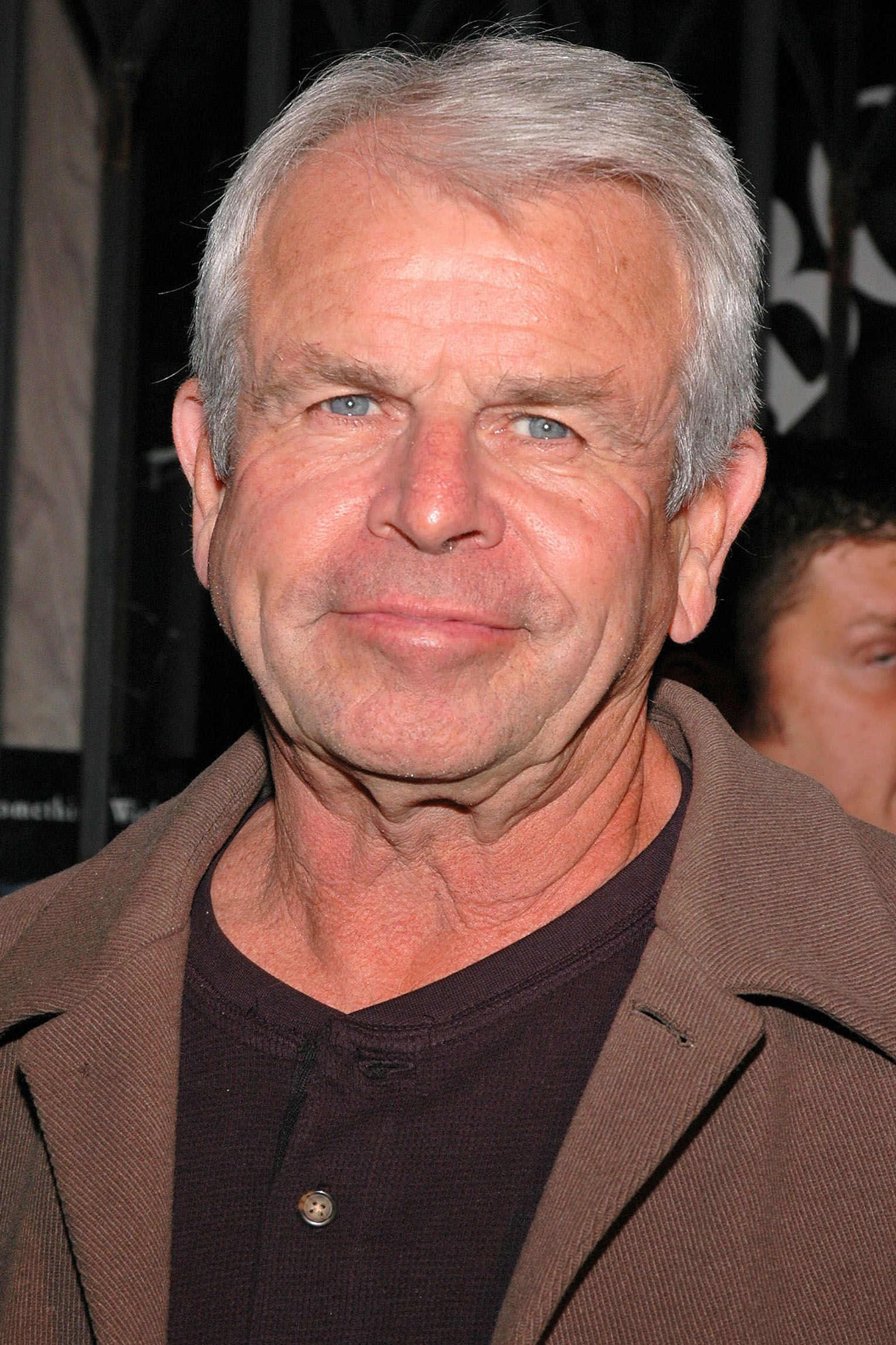 Tiro en la cabeza de William Devane