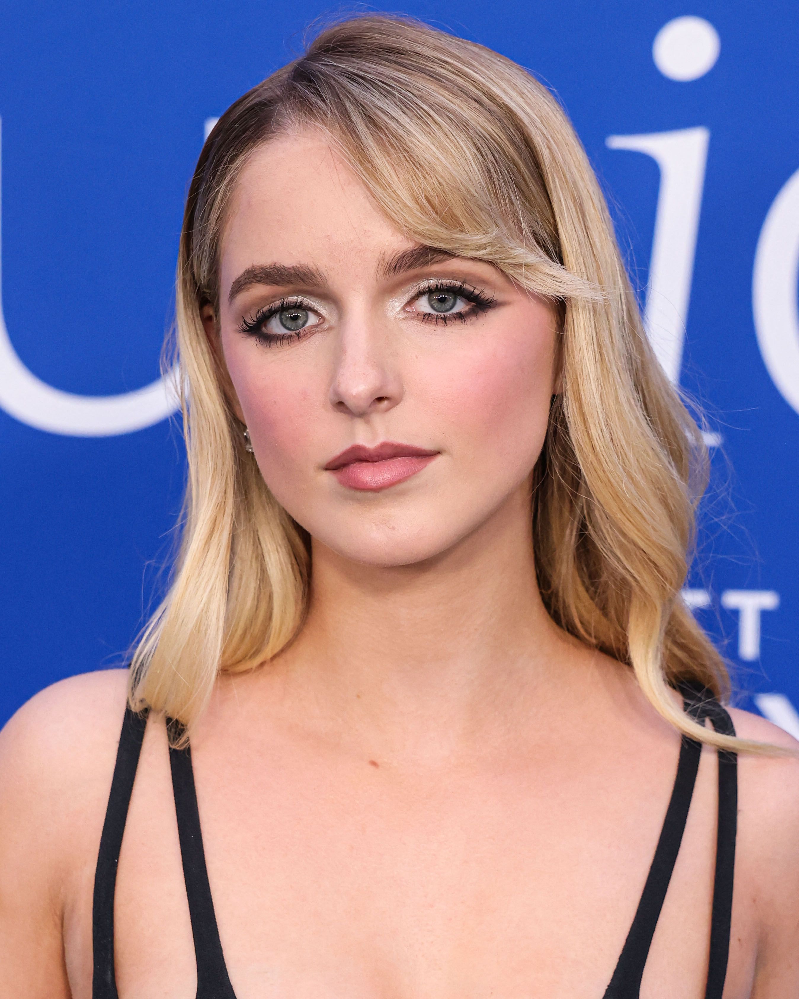 Moldada de la cabeza de McKenna Grace en las mujeres Billboard de 2024 en la música