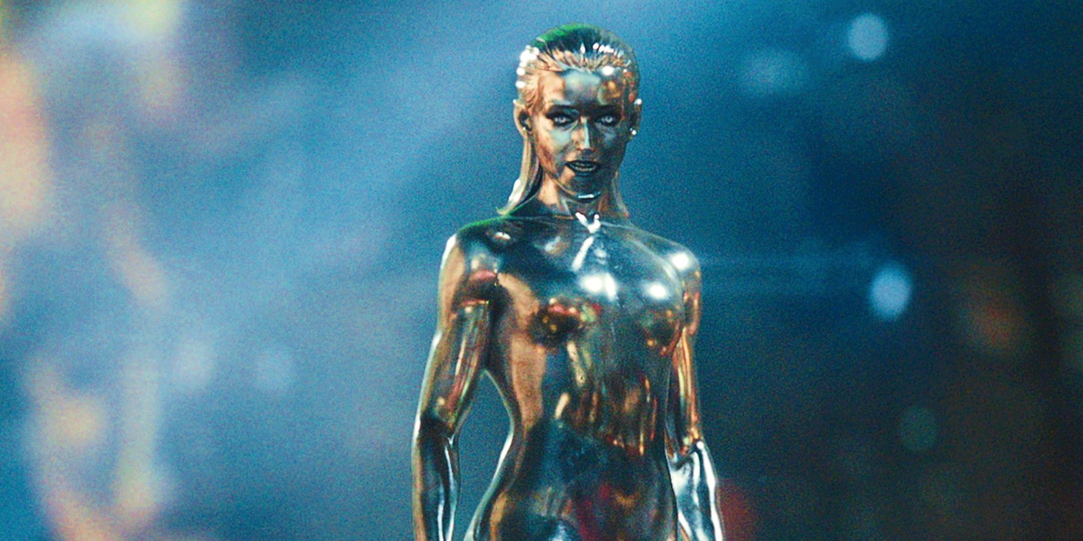 Los Cuatro Fantásticos: Julia Garner de First Steps se dirige a la controversia que rodea a su Surfer Silver Femenina