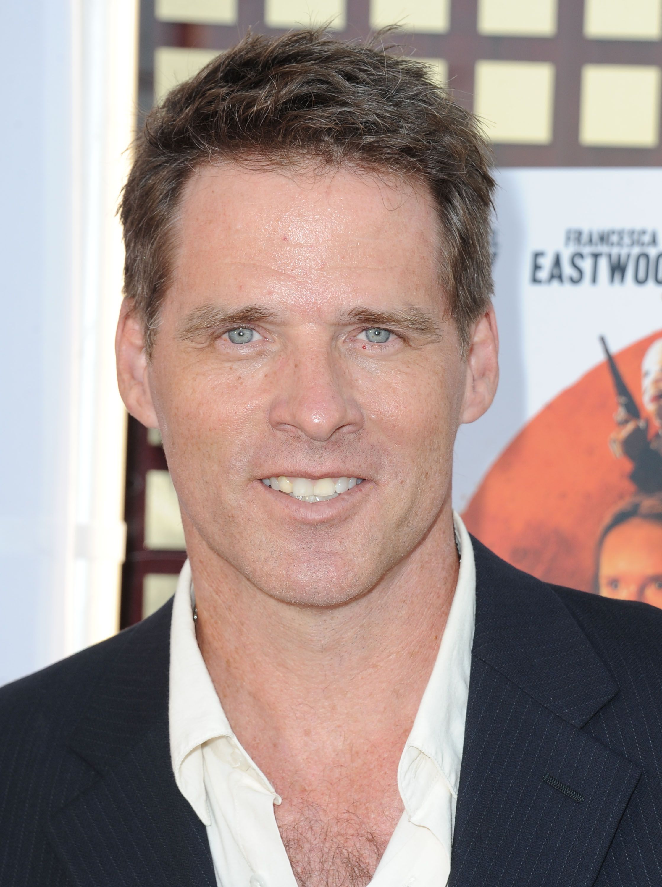 Tiro en la cabeza de Ben Browder