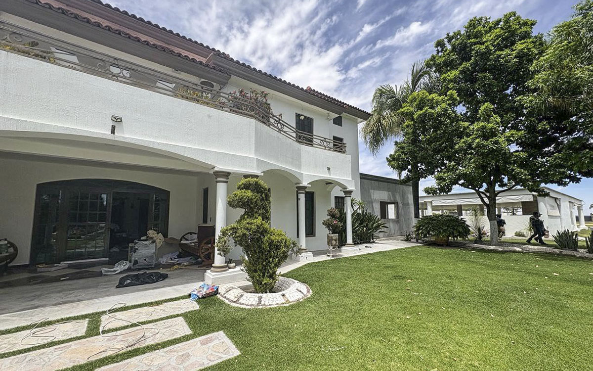 Aseguran armas largas, autopartes y animales en dos fincas de Teocaltiche, Jalisco