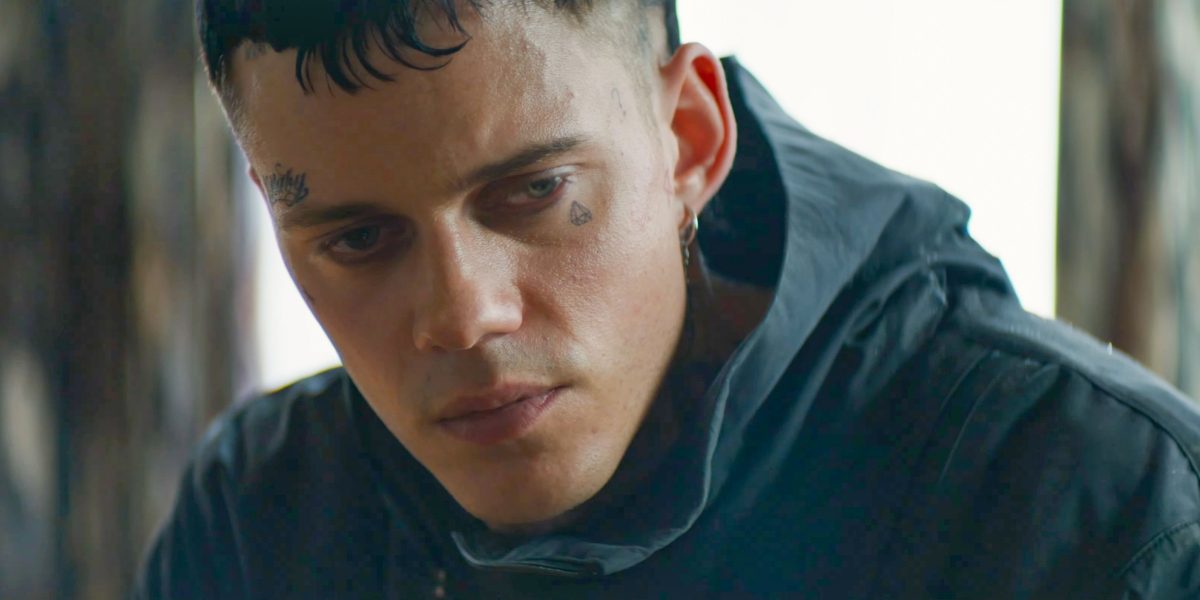 Bill Skarsgård y Nicholas Galitzine protagonizado por la película de la Segunda Guerra Mundial de Netflix del director estadounidense Primeval