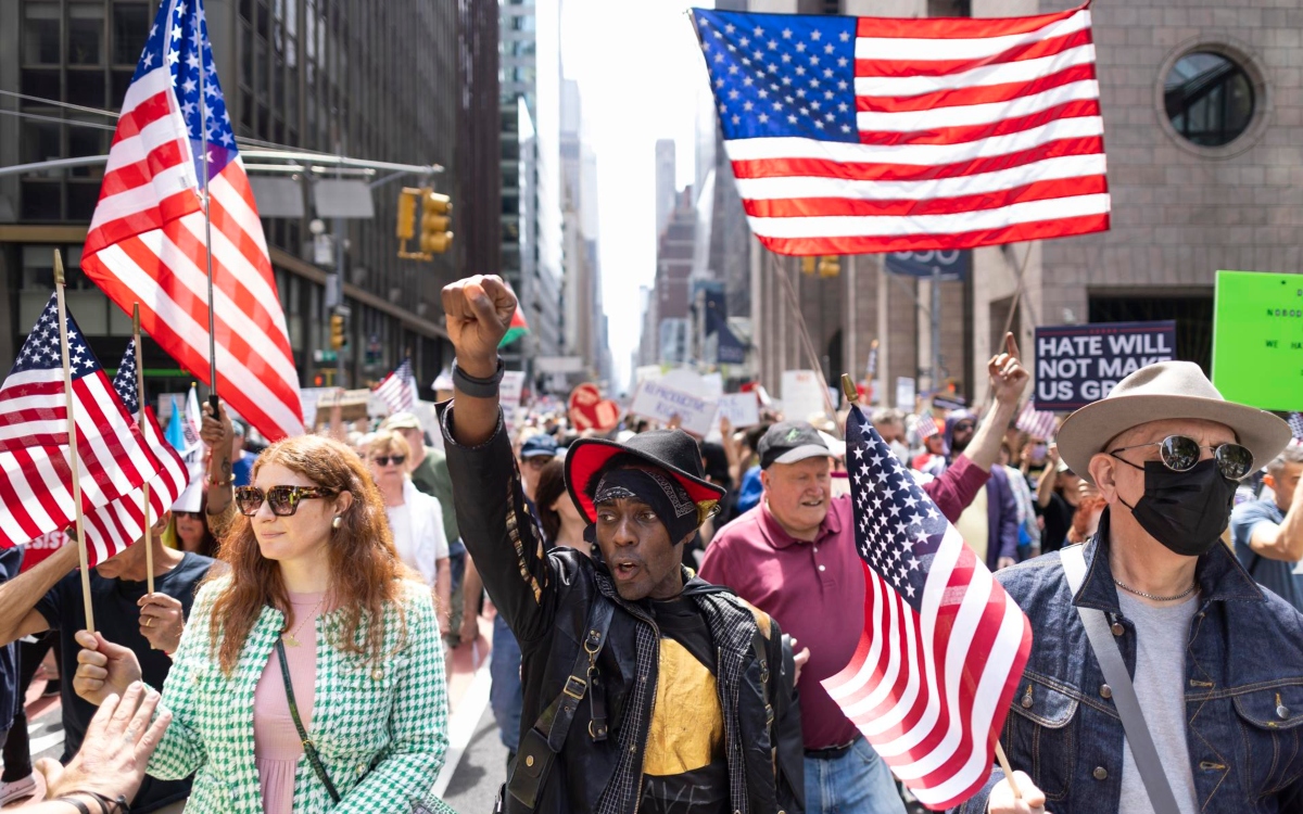 Claman por parar 'odio' y 'censura' en EU durante protesta contra Trump en NY