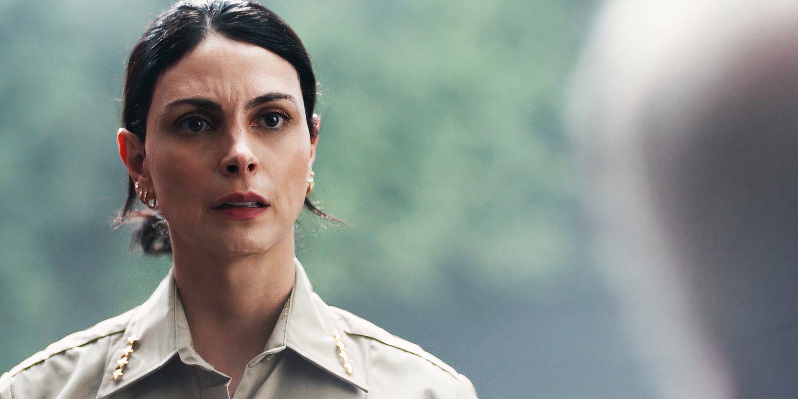 Morena Baccarin explica 1 decisión del país del sheriff que dificulta los crossovers del país de los bomberos