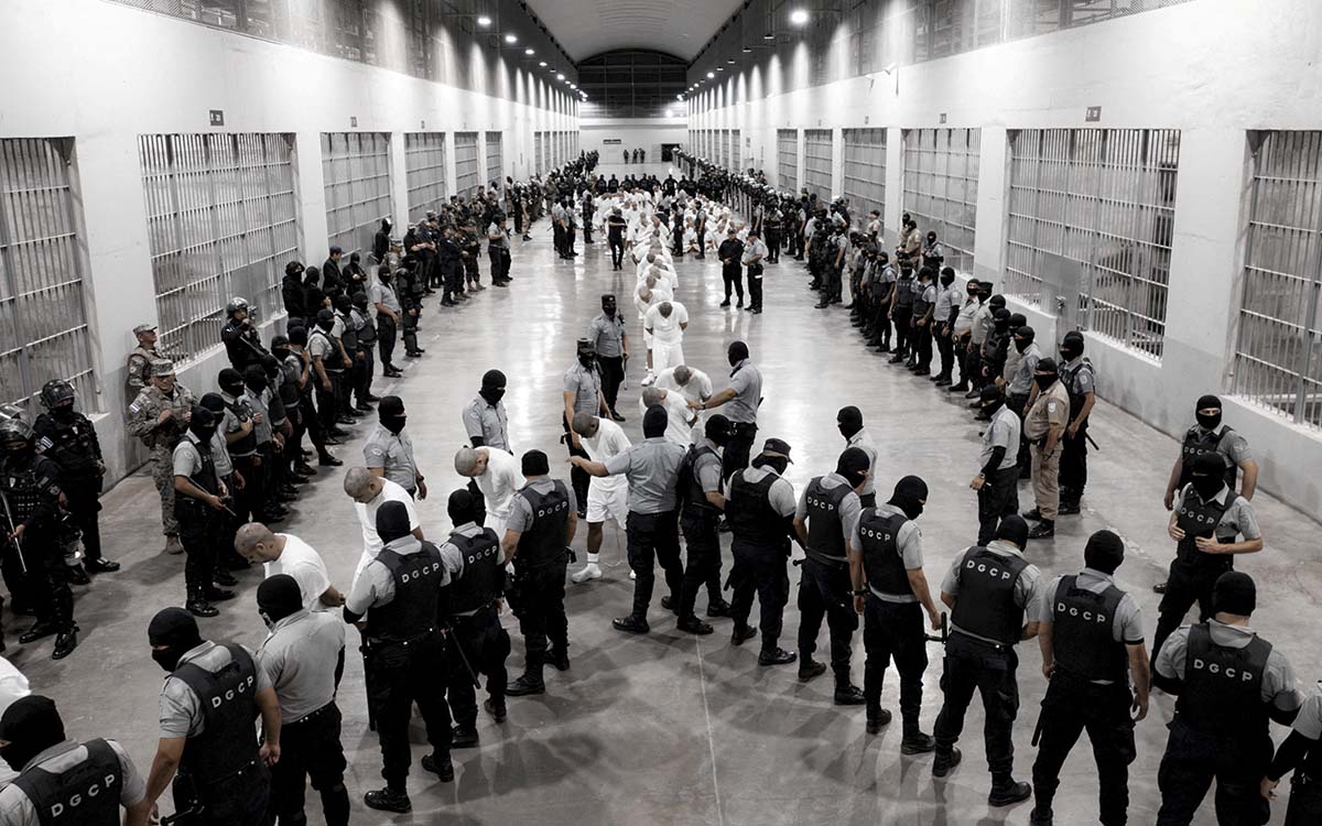 Iglesia católica está preocupada por detención en El Salvador de "presos de otros países"