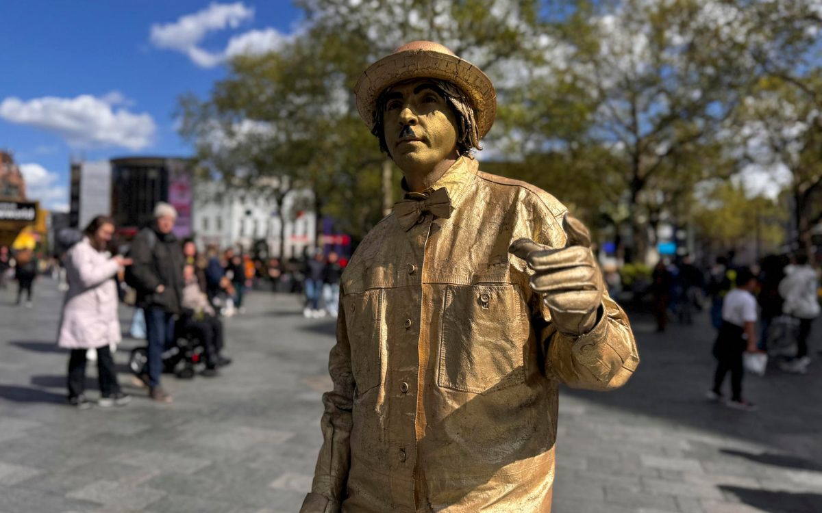 Londres declara la guerra a artistas callejeros y los elimina de su plaza más mítica