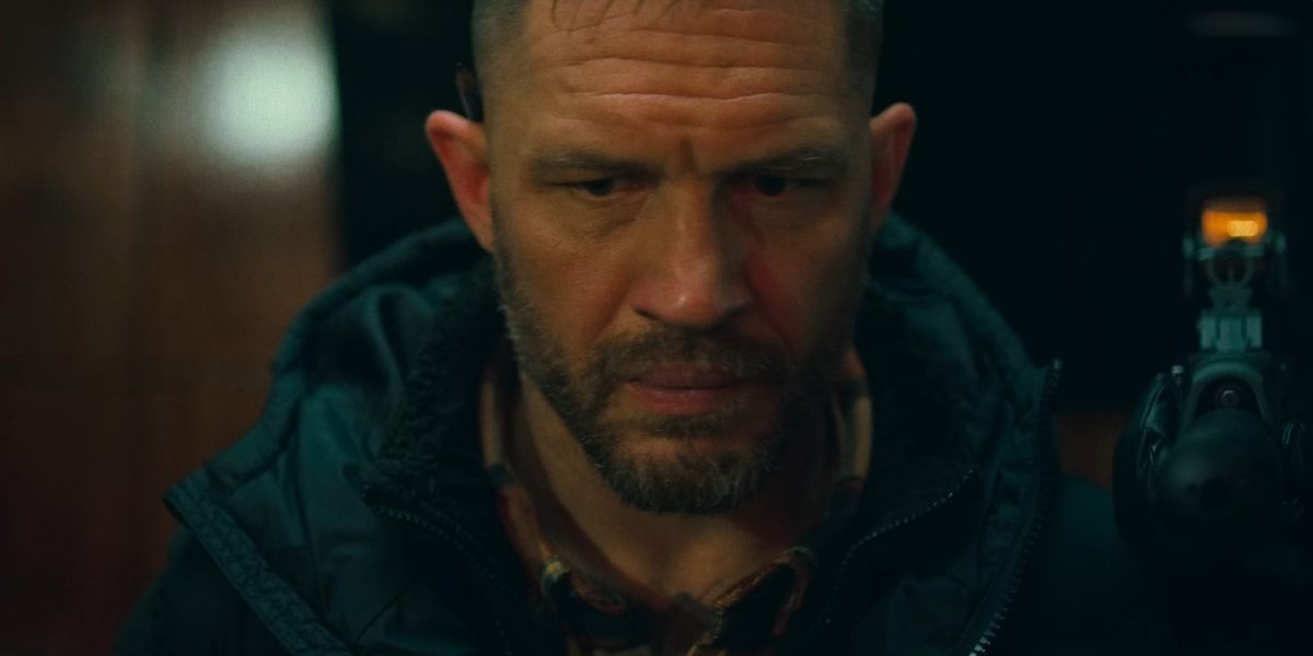 Los reorganización de Havoc que retrasaron la película de acción de Netflix de Tom Hardy por casi 4 años aclarada por el director: "Nos permitió interrogar la película"
