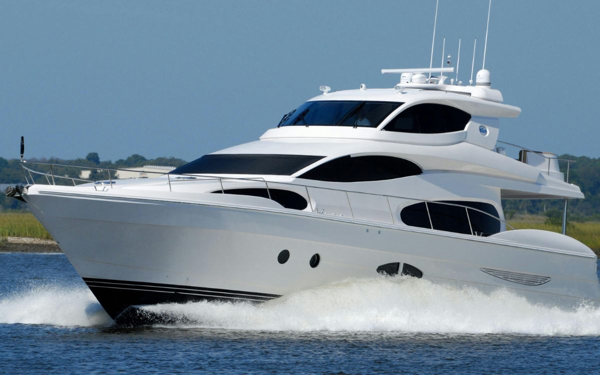 Tres mexicanos detenidos por transportar 840 kilos de cocaína en yate de lujo