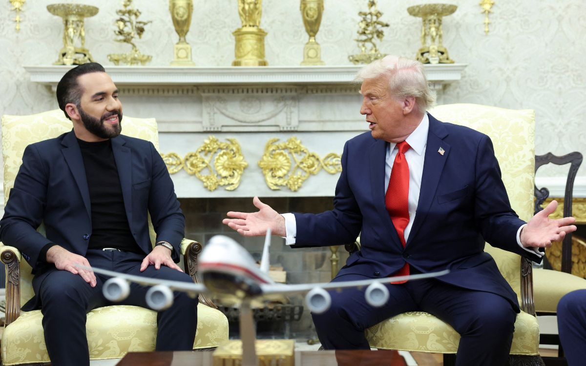 Trump agradece a Bukele por aceptar y detener a migrantes expulsados de EU