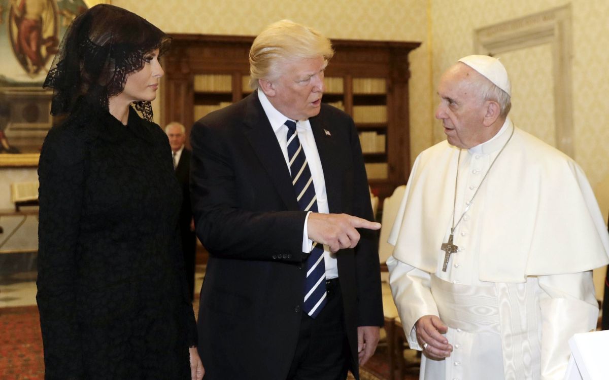 Trump confirma su asistencia al funeral del Papa Francisco, a quien llamó 'peón de México'