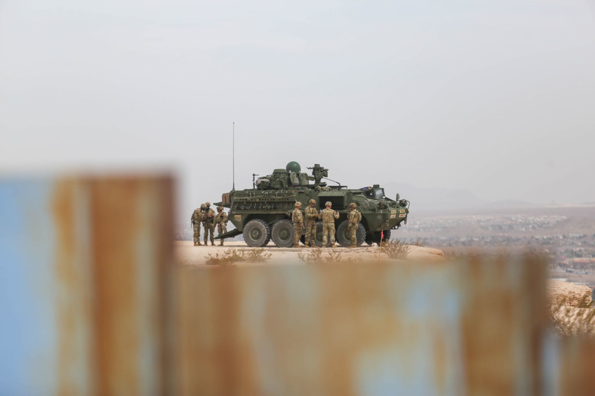 EU cede a su Ejército 45 mil hectáreas en la frontera con México para evitar cruces ilegales