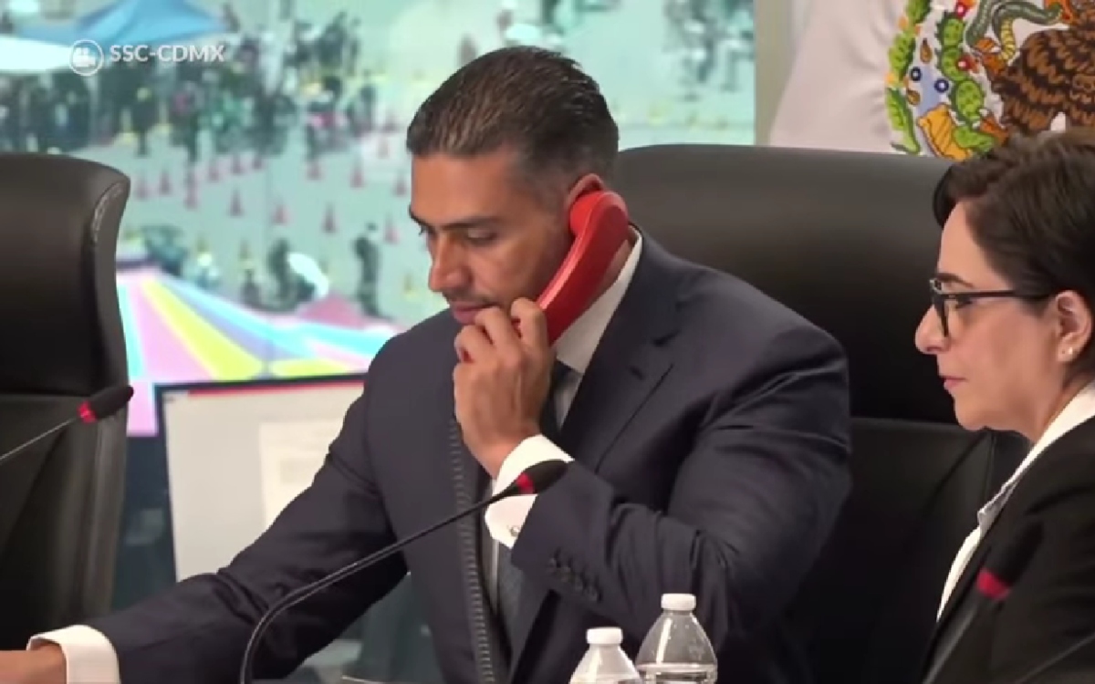 Video | Así atendió García Harfuch desde el teléfono rojo llamada de la presidenta Sheinbaum