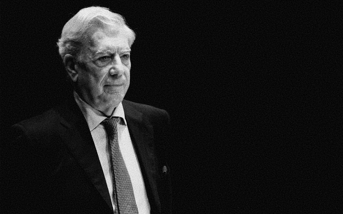 Video. Mario Vargas Llosa | Le rinden emotivo homenaje en el Santiago Bernabéu