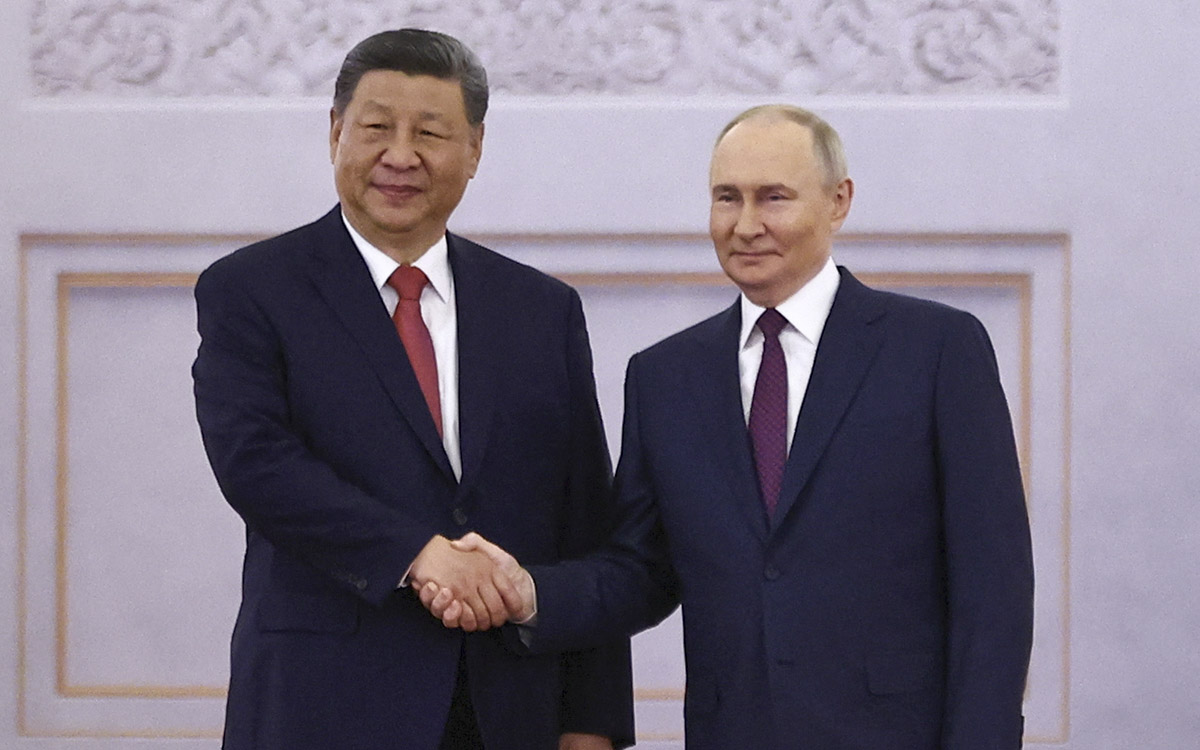 'Querido amigo': Putin recibe a Xi en el Kremlin en el 80 aniversario de la Victoria