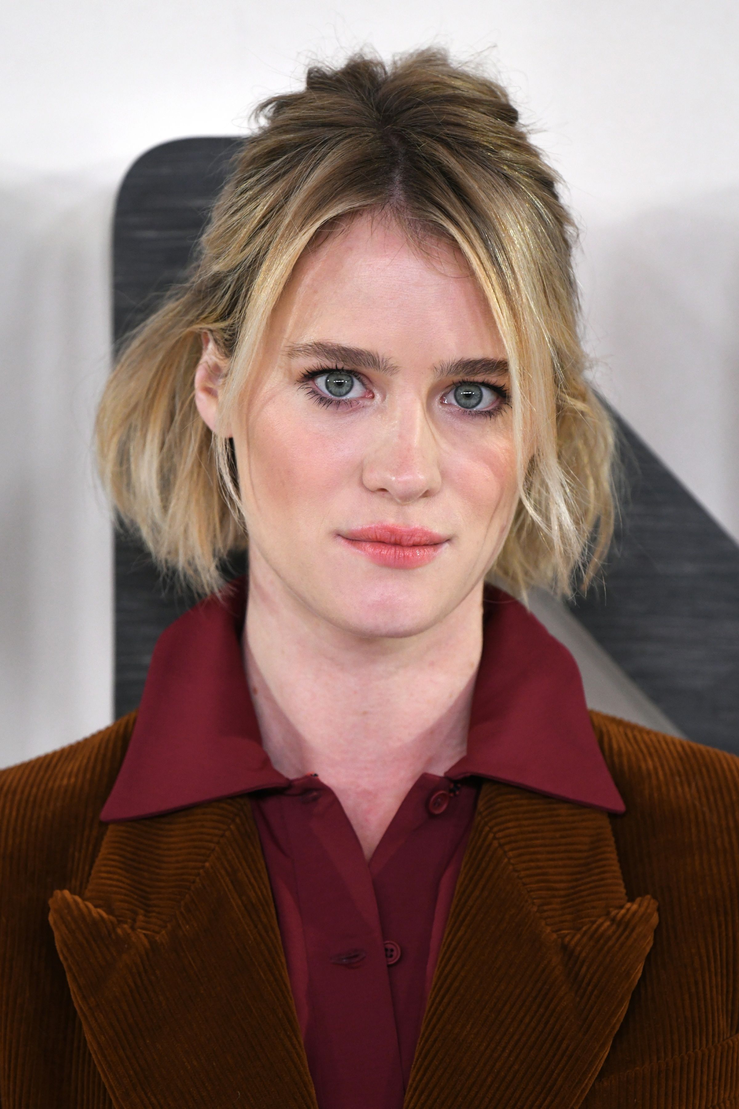 Tiro en la cabeza de Mackenzie Davis