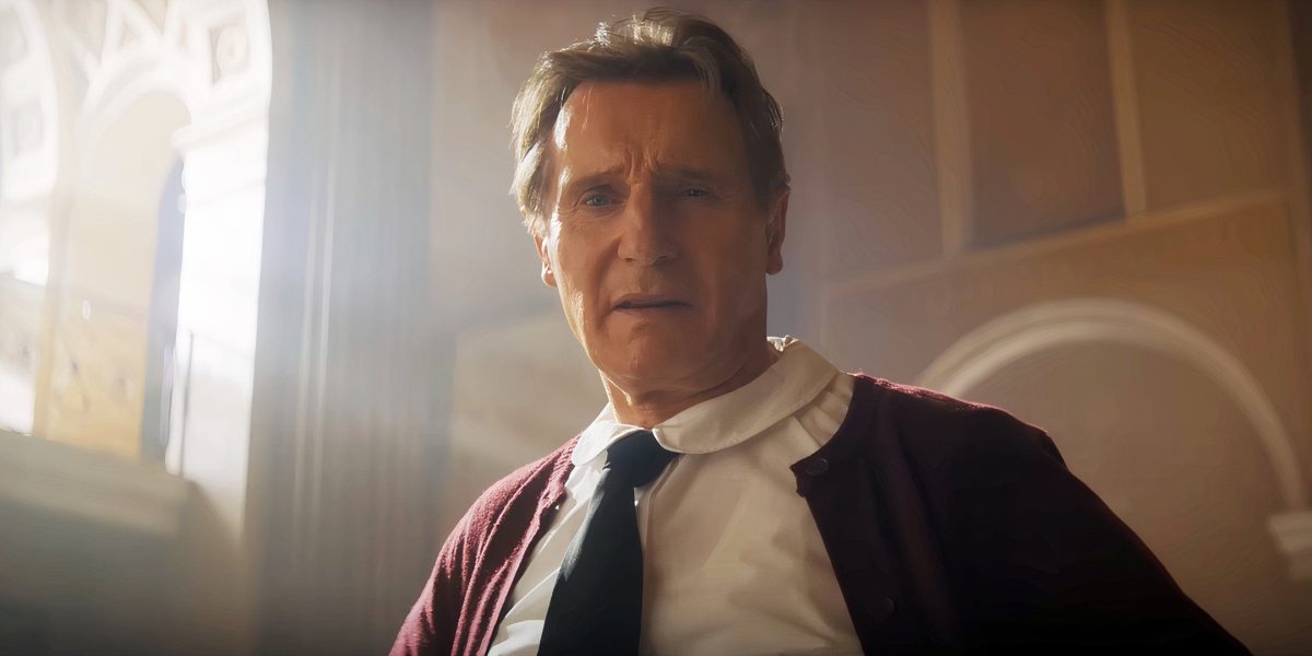 La imagen de reinicio de armas desnudas revela la primera mirada al personaje de Pamela Anderson