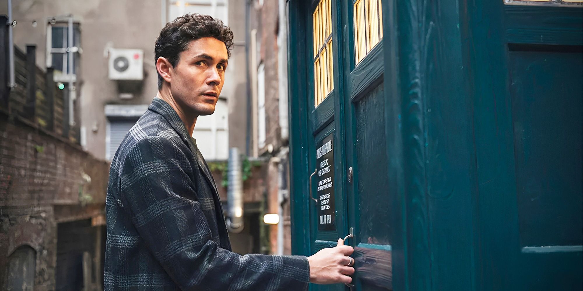 Doctor Who Finalmente me ha convencido de que hay una buena razón por la que nadie recuerda que la Tierra está siendo invadida