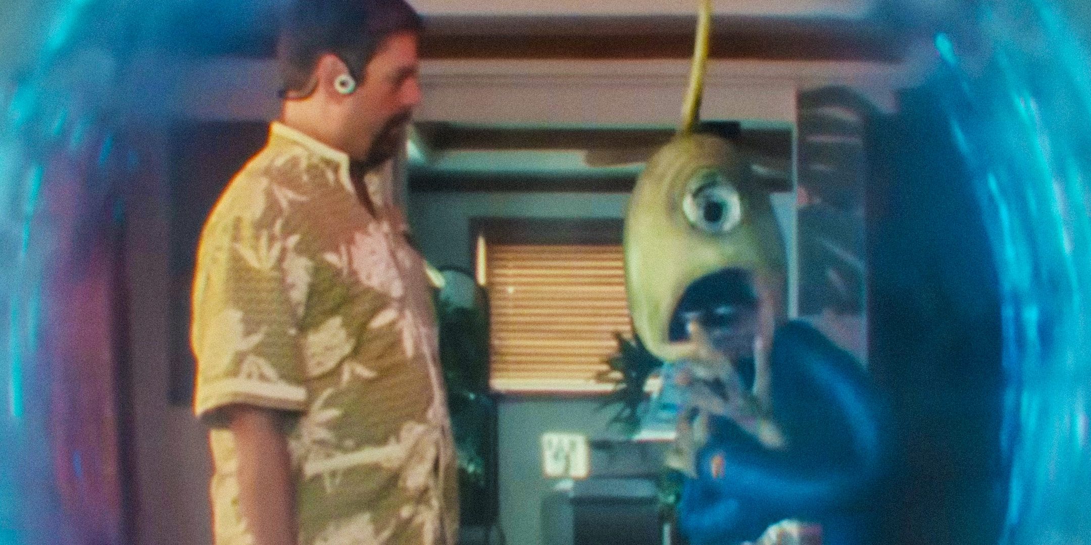 El director de remake de Lilo & Stitch explica por qué 1 detalle clave de Pleakley no puede suceder en acción en vivo con arte conceptual