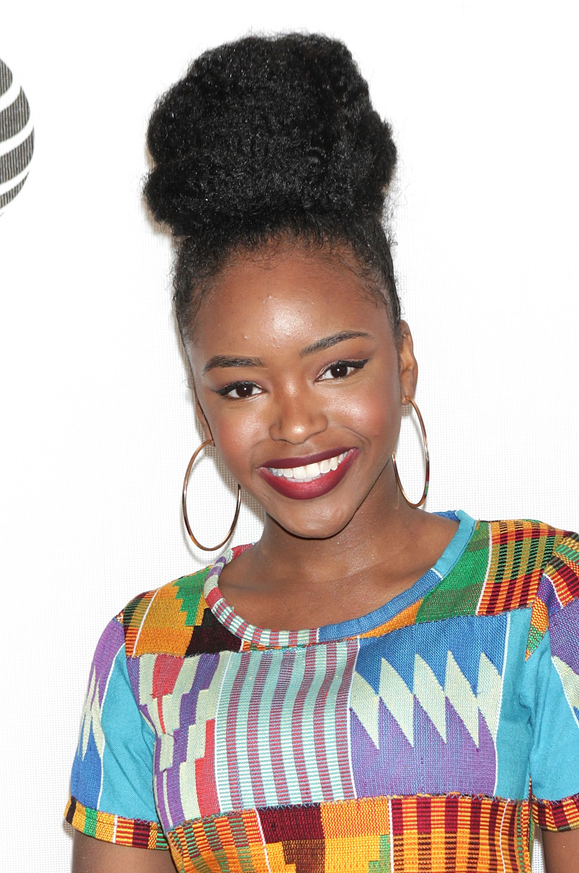 Tiro en la cabeza de Lovie Simone