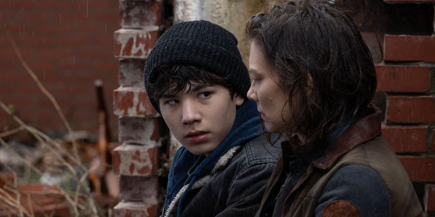 “La dama se convierte en una figura maternal para él”: la lealtad de Hershel a Maggie vs. The Dama In The Walking Dead: Dead City Temporada 2 dirigida por Logan Kim